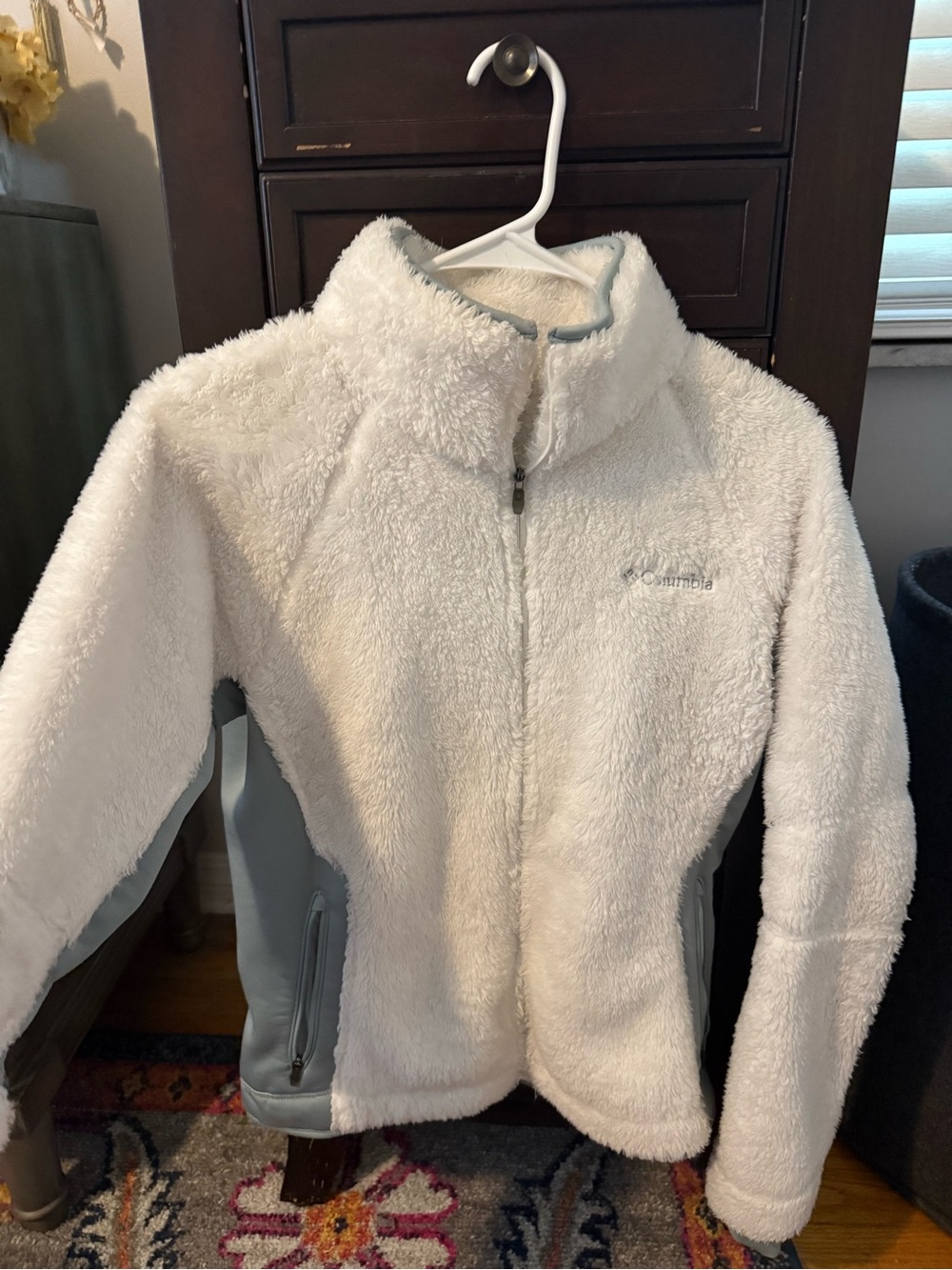 Columbia Cream Sherpa Fleece Jacket with Light Gray/ Mint Trim